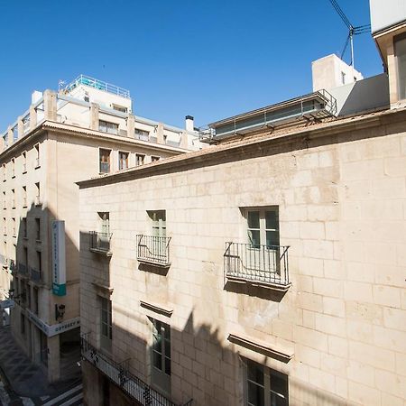 First Line Luxury Apartments Аликанте Экстерьер фото