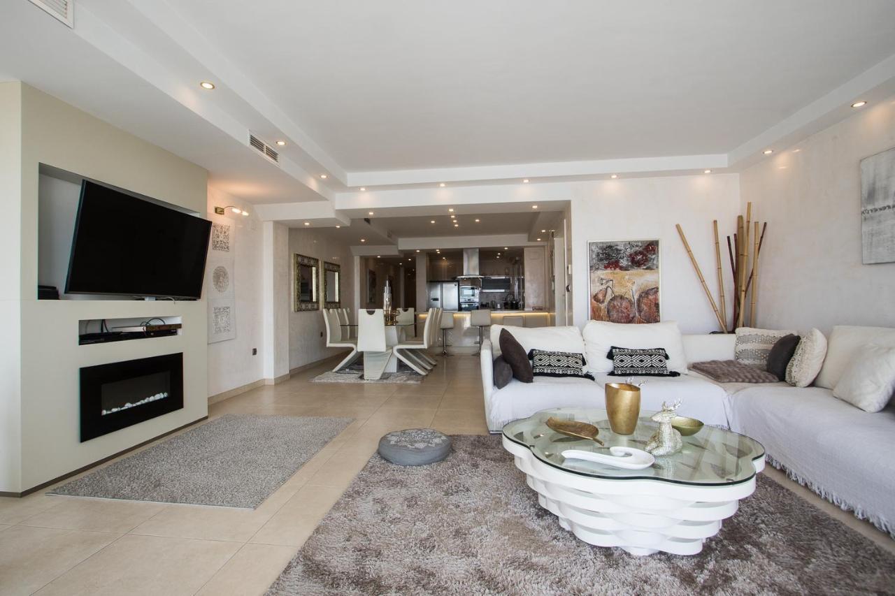First Line Luxury Apartments Аликанте Экстерьер фото